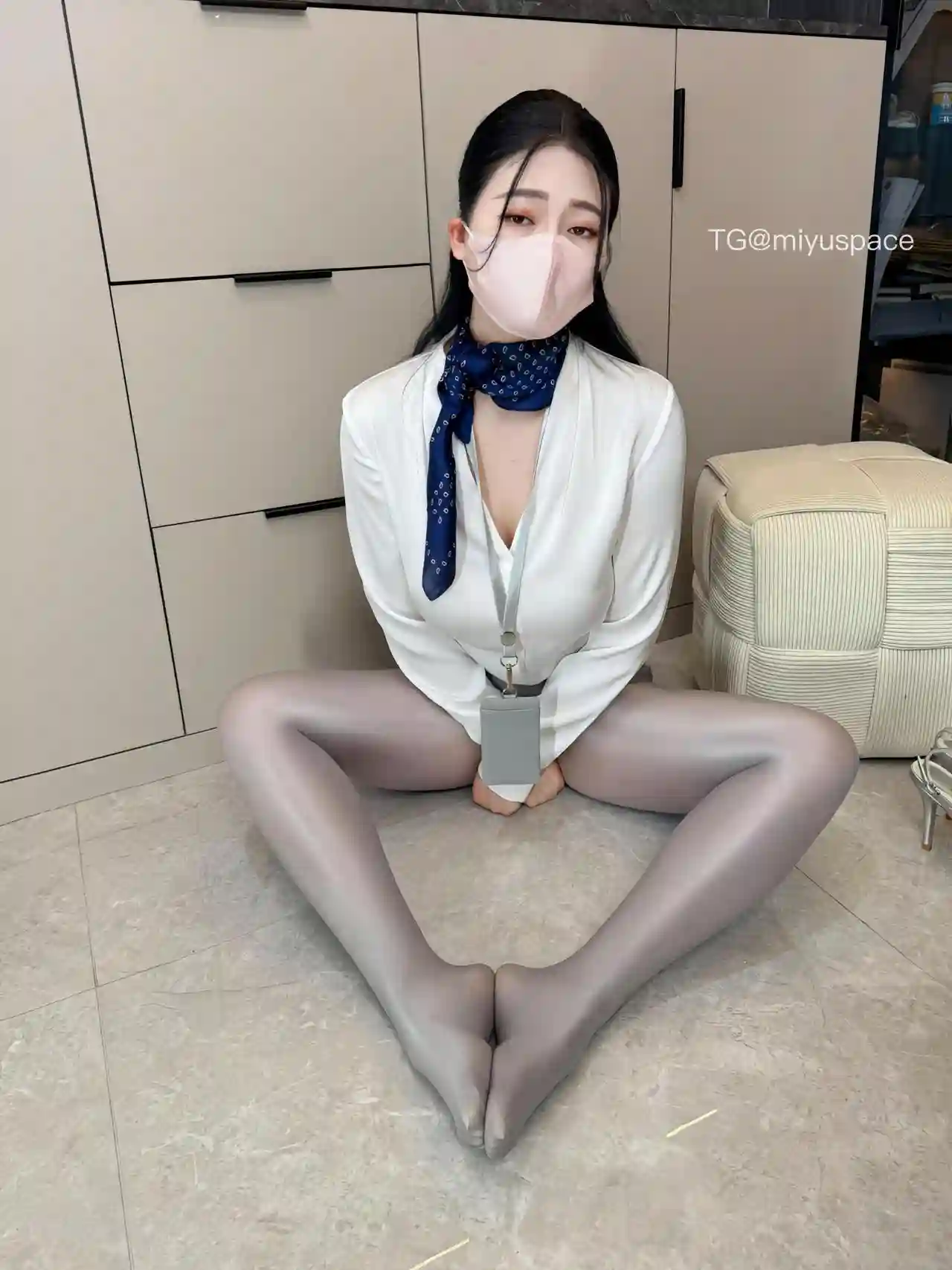 抖音@余少奶奶御姐长腿美足微密写真合集840MB